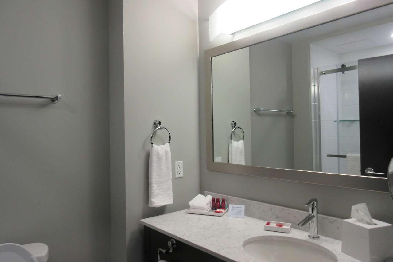 Best Western Premier Northwood Hotel Timmins Exterior photo