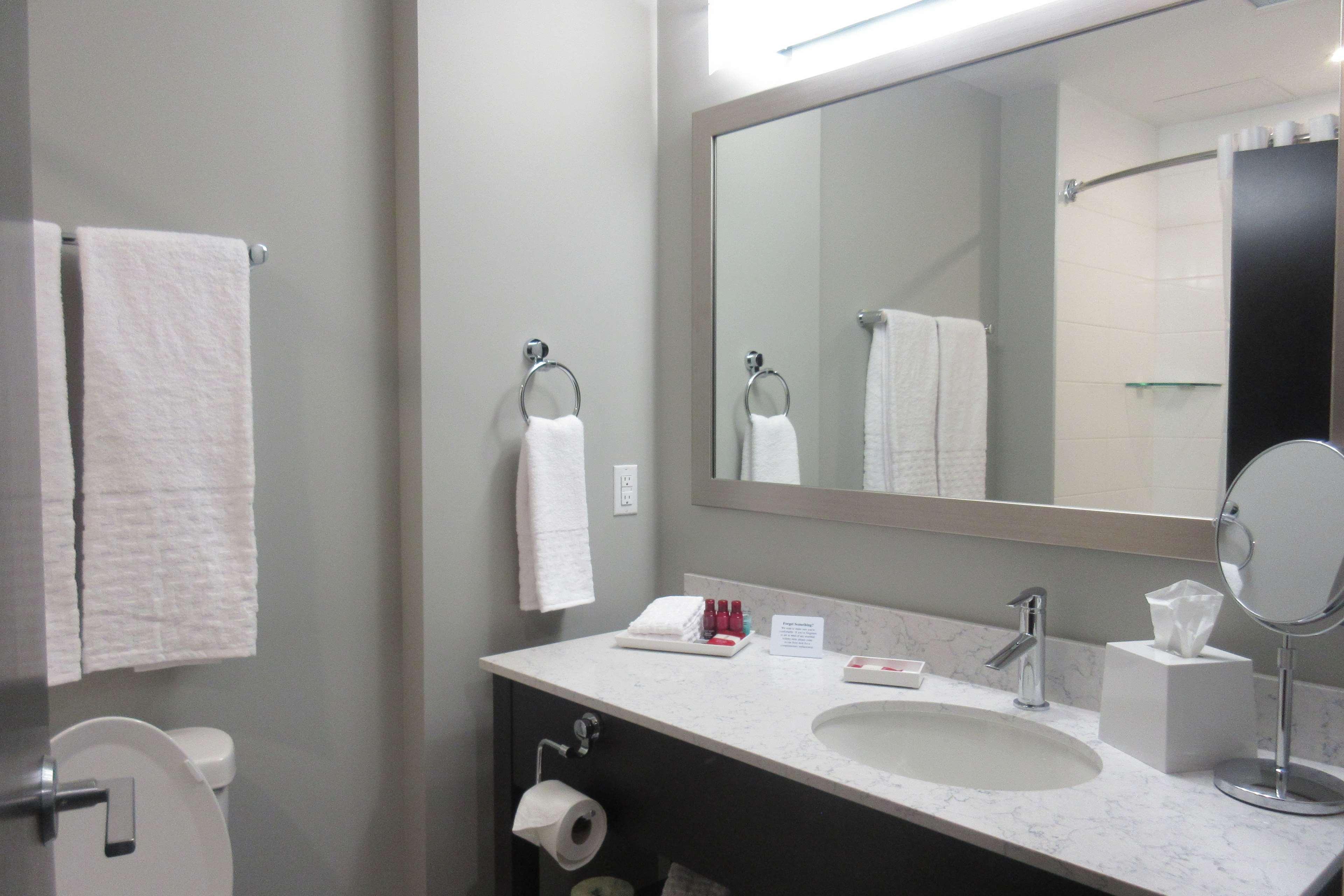 Best Western Premier Northwood Hotel Timmins Exterior photo