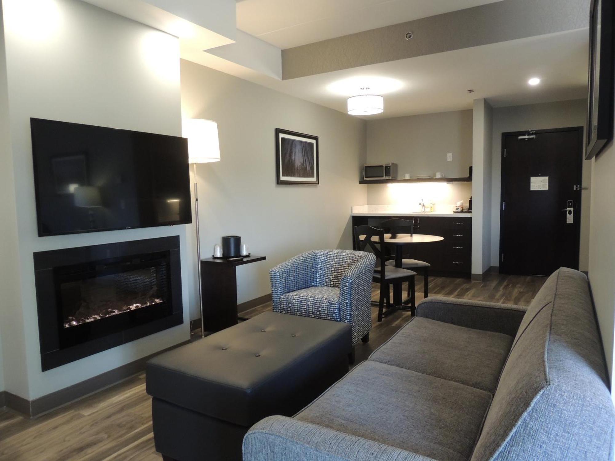 Best Western Premier Northwood Hotel Timmins Room photo